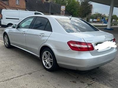 Mercedes E200