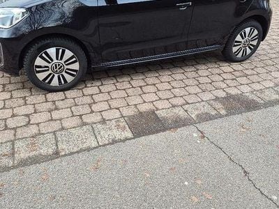 Gebraucht VW e-up! Edition 61 kW (83 PS) 2023 Schwarz Kleinwagen