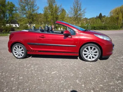 Gebraucht Peugeot 207 CC Sport 120 PS (88 kW) 2008 Rot Cabrio