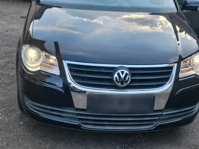 Gebraucht VW Touran Trendline 150 PS (110 kW) 2009 Schwarz Van / Kleinbus