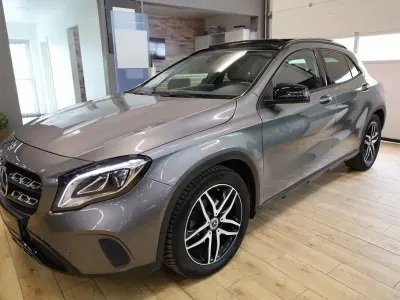 Gebraucht Mercedes GLA180 Night 122 PS (89 kW) 2019 Grau SUV