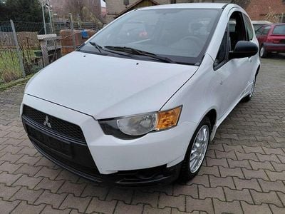 Gebraucht Mitsubishi Colt Inform 75 PS (55 kW) 2009 Weiß Kleinwagen
