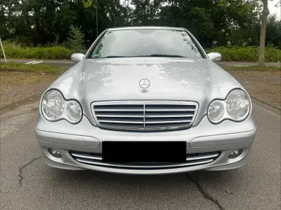 Gebraucht Mercedes C180 Classic 143 PS (105 kW) 2006 Silber Limousine