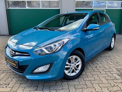 Gebraucht Hyundai i30 Trend 135 PS (99 kW) 2012 Blau Limousine
