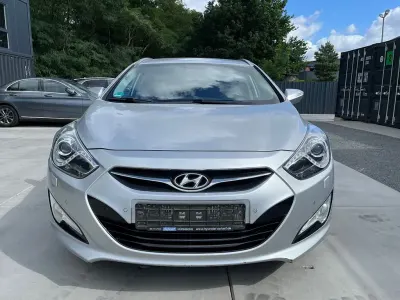 Gebraucht Hyundai i40 Edition 135 PS (99 kW) 2013 Silber Kombi