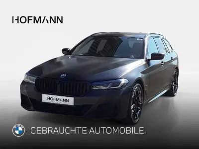 Gebraucht BMW 540 Shadowline 340 PS (250 kW) 2023 Sonderlackierung Kombi