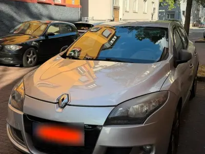Gebraucht Renault Mégane Coupé 131 PS (96 kW) 2011 Grau Coupé
