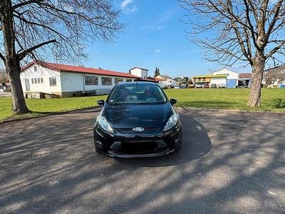 Usata Ford Fiesta Trend 60 CV (44 kW) 2010 Nero Utilitaria