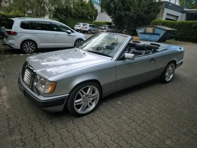 Gebraucht Mercedes 300 230 PS (169 kW) 1993 Silber Cabrio