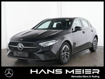 Gebraucht Mercedes A180 Advanced 136 PS (100 kW) 2025 Lack kosmosschwarz Limousine