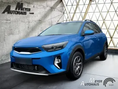 Gebraucht Kia Stonic Spirit 101 PS (74 kW) 2025 Sporty blue SUV