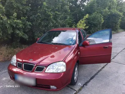 Gebraucht Chevrolet Nubira 122 PS (89 kW) 2003 Rot Limousine