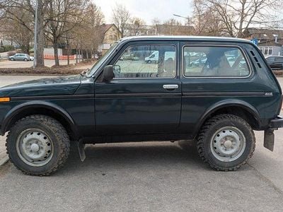 Gebraucht Lada niva 83 PS (61 kW) 2010 Grün SUV