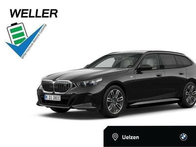 Black sapphire (schwarz) Gebraucht 2025 BMW i5 M Sport Kombi | 58.750 € (Superpreis)
