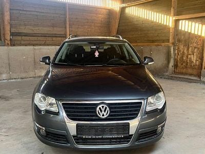 Usado VW Passat Comfortline 140 HP (102 kW) 2010 Cinzento Carrinha