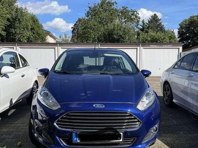 Gebraucht Ford Fiesta Titanium 82 PS (60 kW) 2013 Blau Kleinwagen