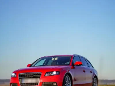 Gebraucht Audi A4 Comfort 180 PS (132 kW) 2009 Rot Kombi