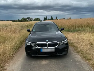 Gebraucht BMW 320 Sport Line 190 PS (139 kW) 2021 Schwarz Kombi