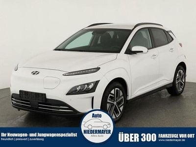 Weiss Gebraucht 2024 Hyundai Kona Advantage SUV | 25.495 € (Fairer Preis)