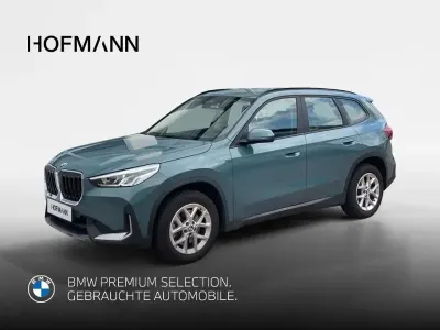Gebraucht BMW X1 Shadowline 156 PS (114 kW) 2023 Cape york grün metallic SUV