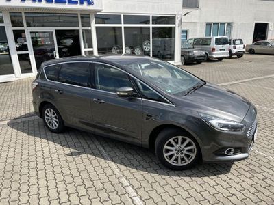 Grau Gebraucht 2017 Ford S-MAX S Van / Kleinbus | 21.790 € (Etwas zu teuer)