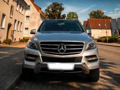 Gebraucht Mercedes ML350 258 PS (189 kW) 2012 SUV