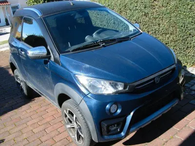 Gebraucht Aixam Crossover Premium 14 PS (10 kW) 2021 Blau Kleinwagen