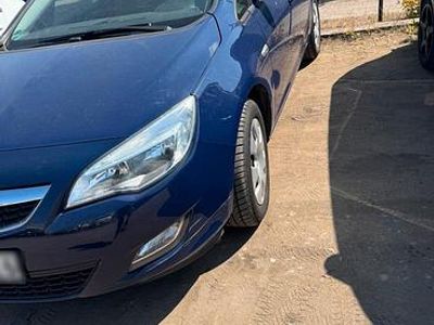 Gebraucht Opel Astra 110 PS (80 kW) 2011 Blau Kombi