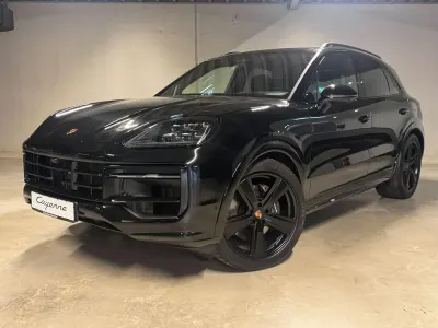 Gebraucht Porsche Cayenne E-Hybrid Black Edition 470 PS (345 kW) 2026 Schwarz SUV