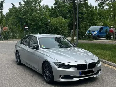 Gebraucht BMW 316 116 PS (85 kW) 2013 Grau Limousine
