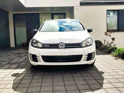 Gebraucht VW Golf VI Style 105 PS (77 kW) 2011 Weiß Kleinwagen