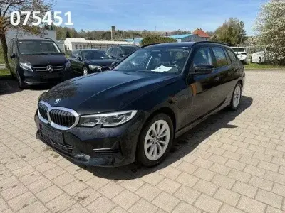 Gebraucht BMW 330e Advantage 252 PS (185 kW) 2021 Schwarz Kombi