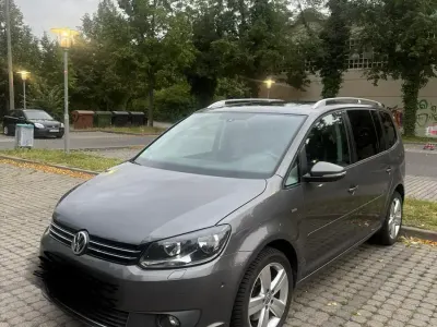 Gebraucht VW Touran 140 PS (102 kW) 2014 Grau Van / Kleinbus