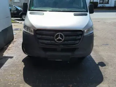 Używany Mercedes Sprinter 143 KM (105 kW) 2019 Srebrny Van