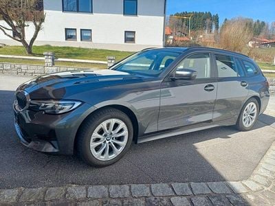 Second-hand BMW 318 Advantage 156 CP (114 kW) 2022 Gri Break