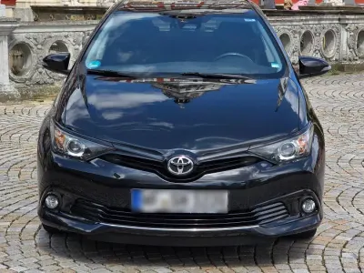 Gebraucht Toyota Auris Team 116 PS (85 kW) 2018 Schwarz Limousine