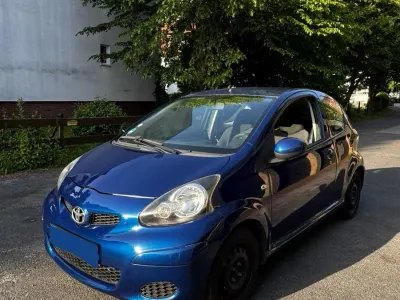 Gebraucht Toyota Aygo 68 PS (50 kW) 2007 Blau Kleinwagen