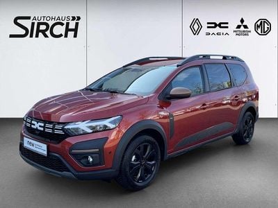 Second-hand Dacia Jogger Extreme 110 CP (80 kW) 2025 Maro Monovolum