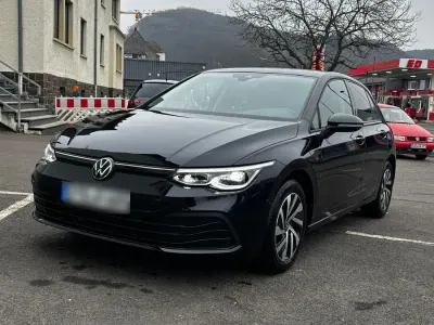 Gebraucht VW Golf VIII 131 PS (96 kW) 2024 Schwarz Kleinwagen