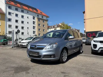 Gebraucht Opel Zafira Edition 140 PS (102 kW) 2007 Silber Van / Kleinbus