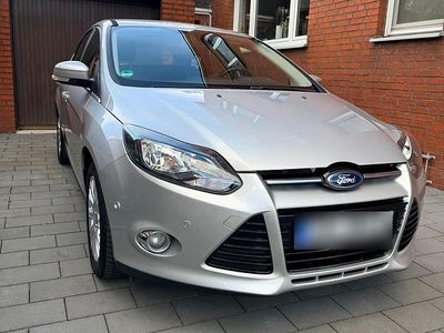 Gebraucht Ford Focus Titanium 125 PS (91 kW) 2011 Silber Limousine