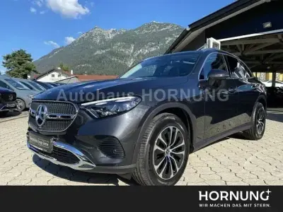 Gebraucht Mercedes GLC200 204 PS (150 kW) 2025 Grau SUV