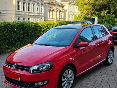 Gebraucht VW Polo 90 PS (66 kW) 2014 Rot Limousine
