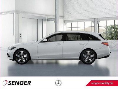 Weiß Gebraucht 2022 Mercedes C200 Avantgarde Limousine | 29.980 € (Fairer Preis)