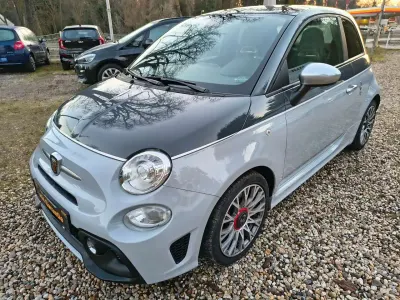 Używany Abarth 595 Turismo 165 KM (121 kW) 2021 Zielony Hatchback
