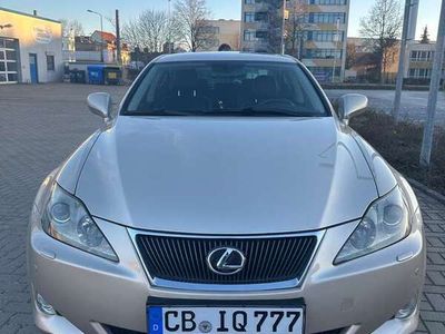 Lexus IS220d