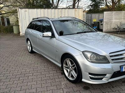 Second-hand Mercedes C250 Elegance 204 CP (150 kW) 2011 Argintiu Berlinǎ