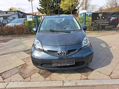 Usata Toyota Aygo 67 CV (49 kW) 2006 Grigio Utilitaria