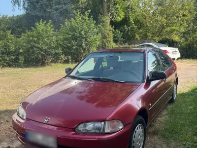 Gebraucht Honda Civic 90 PS (66 kW) 1992 Rot Limousine
