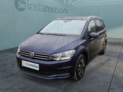 Blau Gebraucht 2024 VW Touran Move Van / Kleinbus | 35.530 € (Fairer Preis)